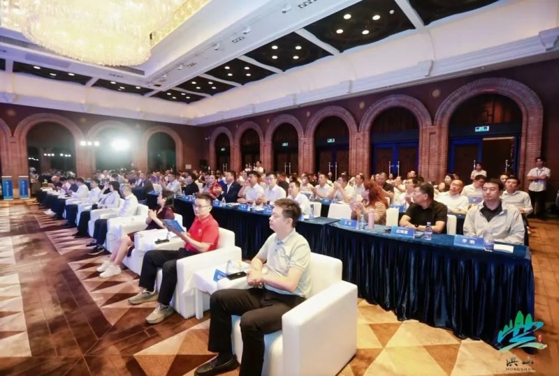 洪山区聘任校友招商大使 链接深汉创新资源