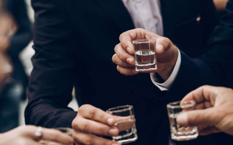 lr13祛脂化因子用三重科技为“应酬族”打造护肝底气